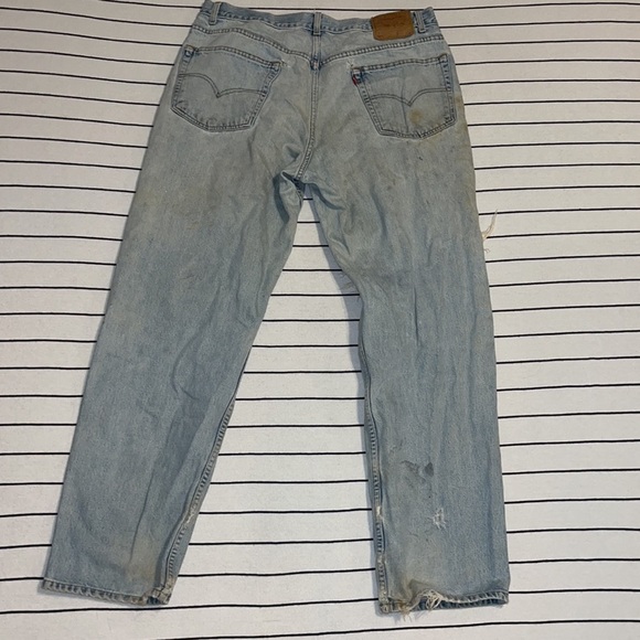 Vintage Levi’s 550 Thrashed Denim Jeans Size 40x32 - Picture 2 of 16